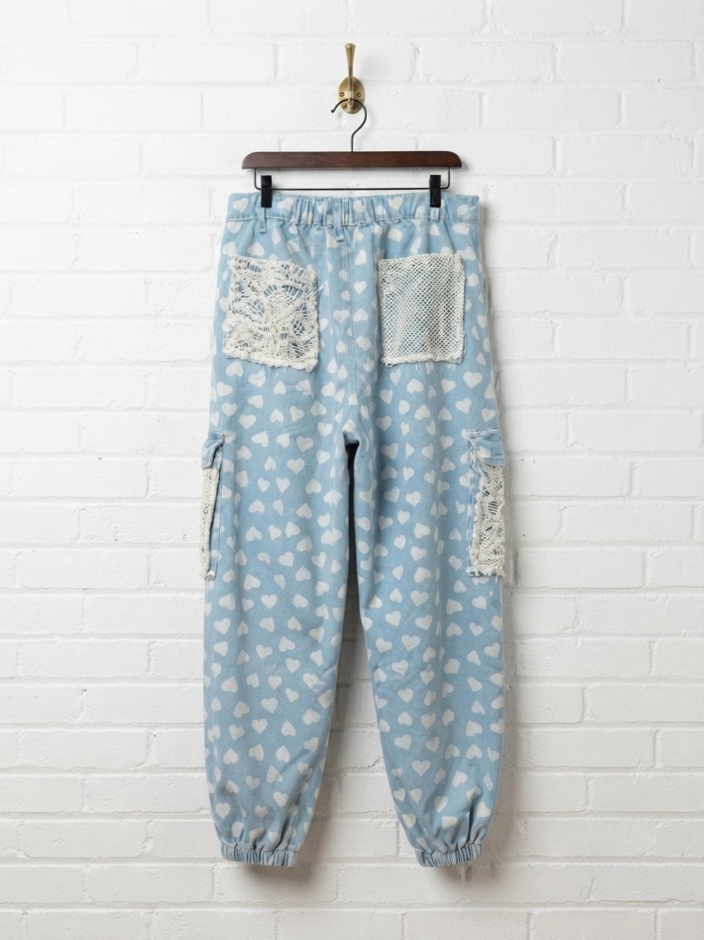 POL Heart Joy Denim Cargo Joggers in Light Blue NWT Size Large - Picture 7 of 8